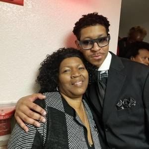 Meet your Posher, Laccina